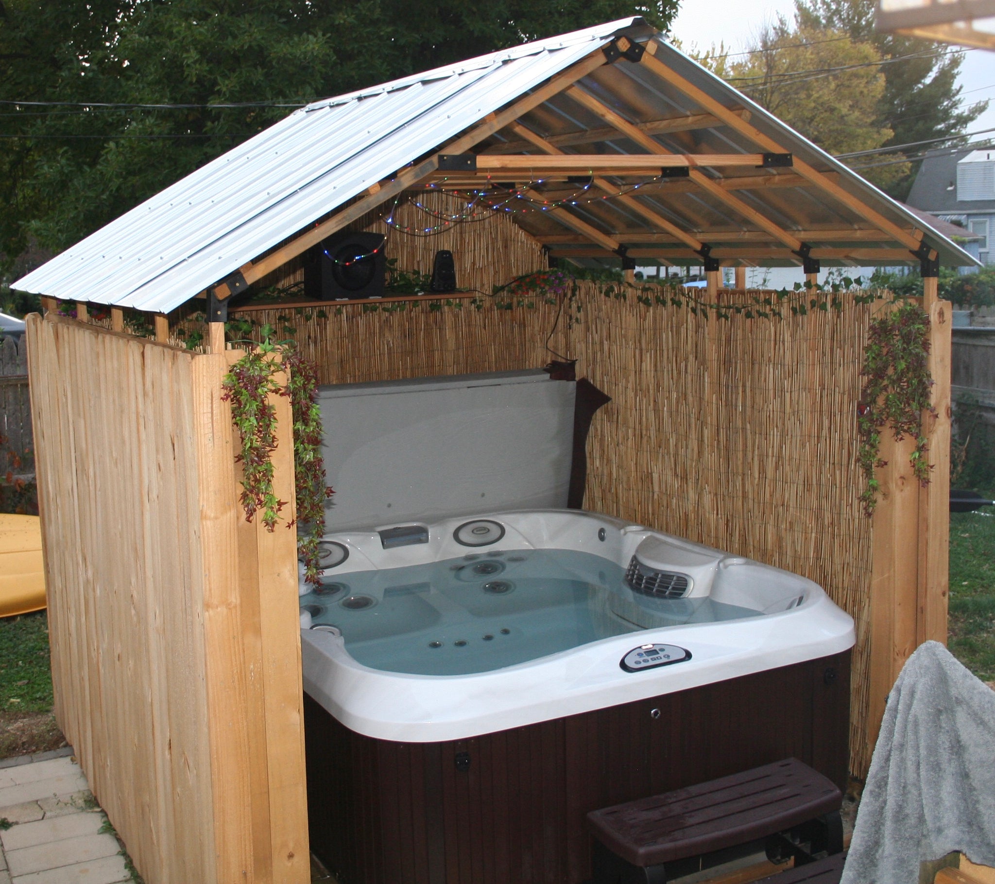 Cozy Tiki Style Hot Tub Hut from Ohio! - C L Paks E-Z Frame
